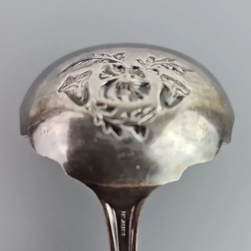 Antique Oxford Silverplate Co. Gravy Ladle 1910 Garland Pattern Floral
